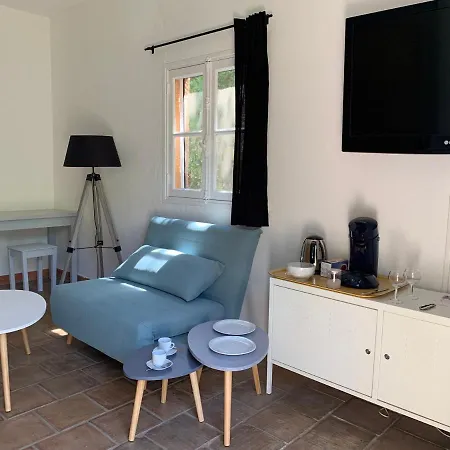 Le Calme 2 Maison d'hôtes *